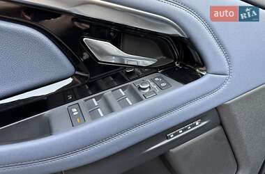 Внедорожник / Кроссовер Land Rover Range Rover Evoque 2019 в 