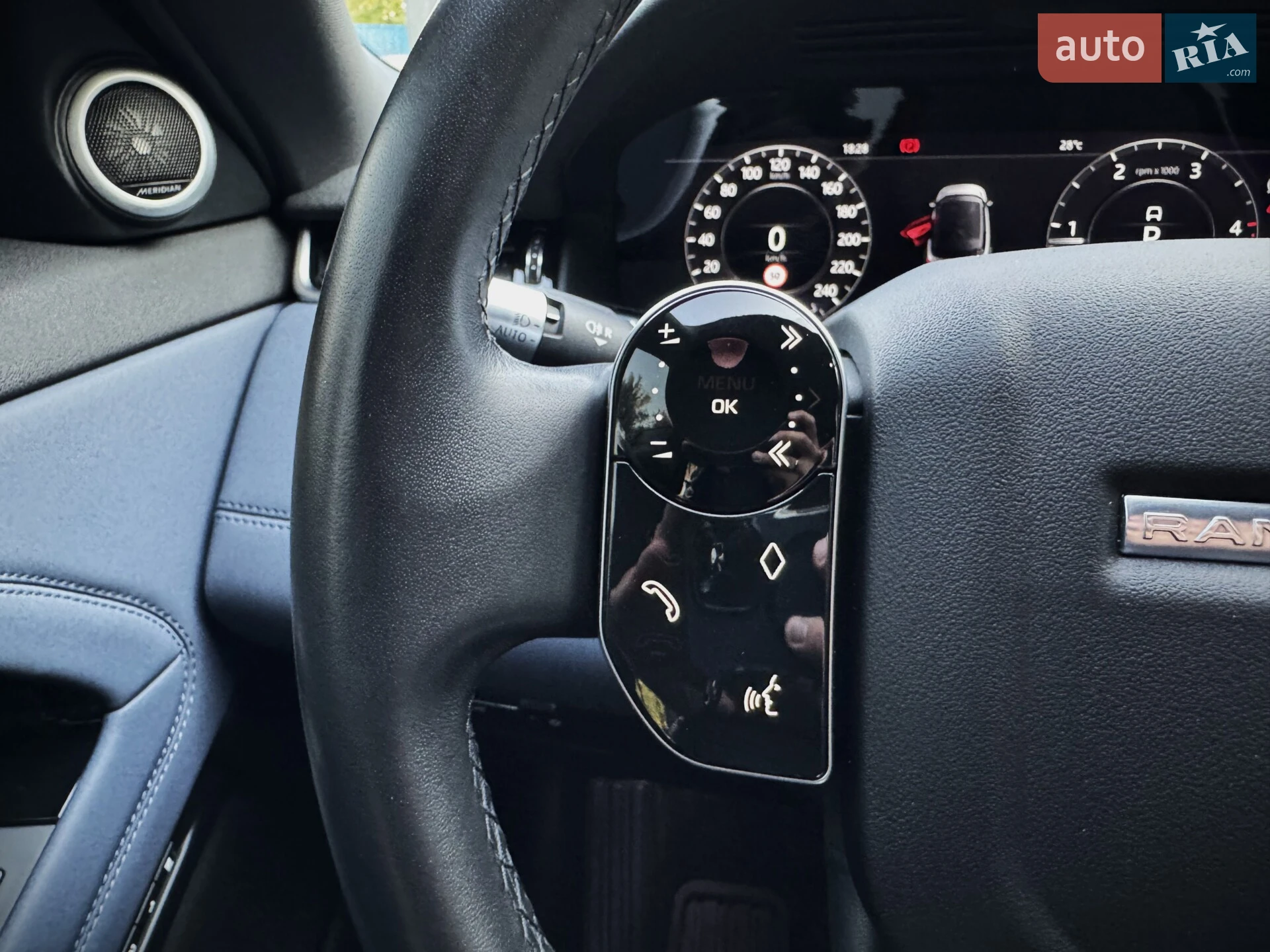 2019 Land Rover Range Rover Evoque - мініатюра 43