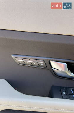 Внедорожник / Кроссовер Land Rover Range Rover Evoque 2015 в 