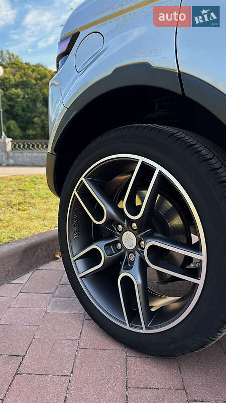 Внедорожник / Кроссовер Land Rover Range Rover Evoque 2017 в Житомире фото 19 Внедорожник / Кроссовер Land Rover Range Rover Evoque 2017 в Житомире