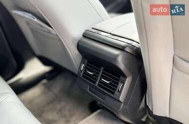 Внедорожник / Кроссовер Land Rover Range Rover Evoque 2019 в 
