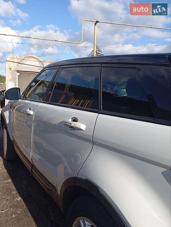 Внедорожник / Кроссовер Land Rover Range Rover Evoque 2015 в Оратове