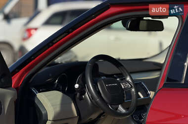 Внедорожник / Кроссовер Land Rover Range Rover Evoque 2015 в 