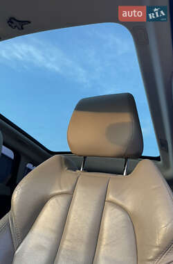 Внедорожник / Кроссовер Land Rover Range Rover Evoque 2012 в 