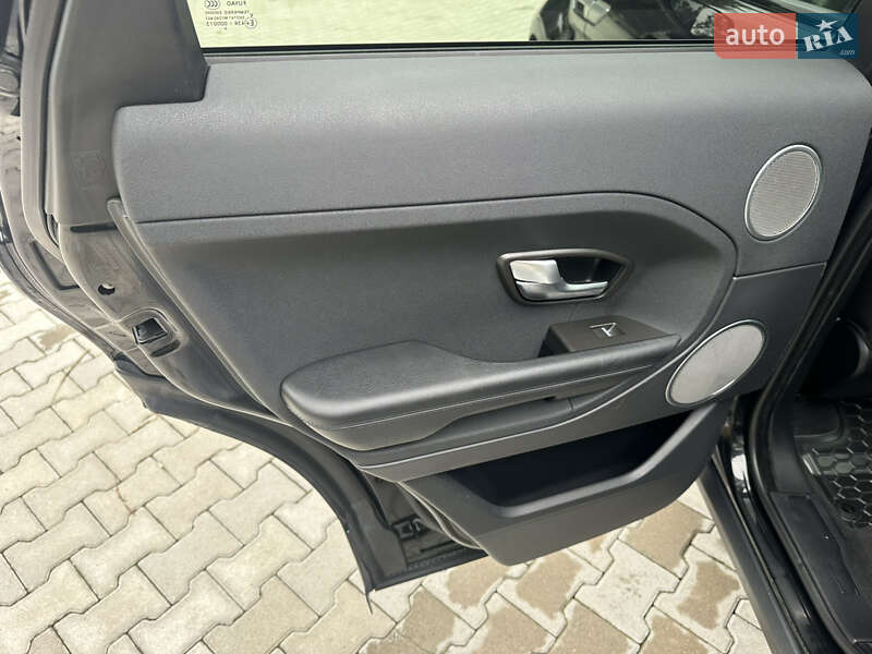 Позашляховик / Кросовер Land Rover Range Rover Evoque 2015 в Чернівцях