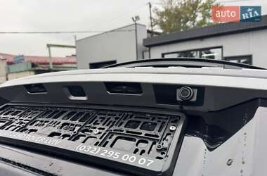 Внедорожник / Кроссовер Land Rover Range Rover Evoque 2016 в 