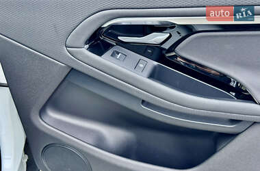 Позашляховик / Кросовер Land Rover Range Rover Evoque 2020 в  фото 35 Позашляховик / Кросовер Land Rover Range Rover Evoque 2020 в