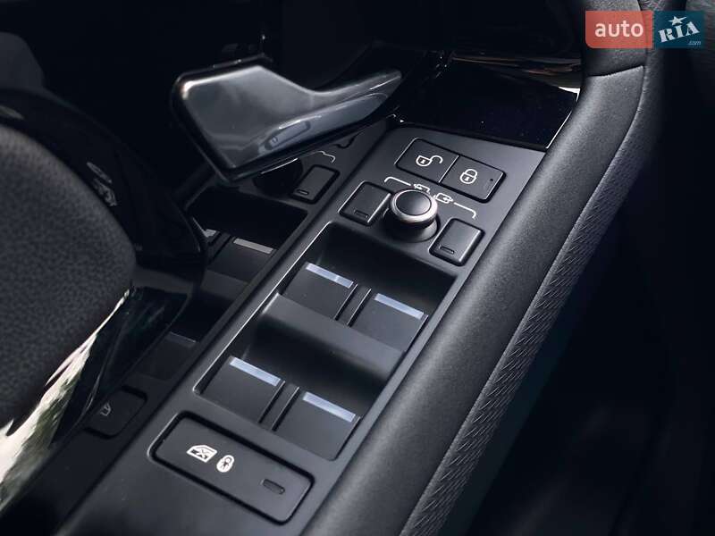 Внедорожник / Кроссовер Land Rover Range Rover Evoque 2020 в Киеве фото 29 Внедорожник / Кроссовер Land Rover Range Rover Evoque 2020 в Киеве