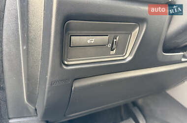 Позашляховик / Кросовер Land Rover Range Rover Evoque 2015 в  фото 28 Позашляховик / Кросовер Land Rover Range Rover Evoque 2015 в