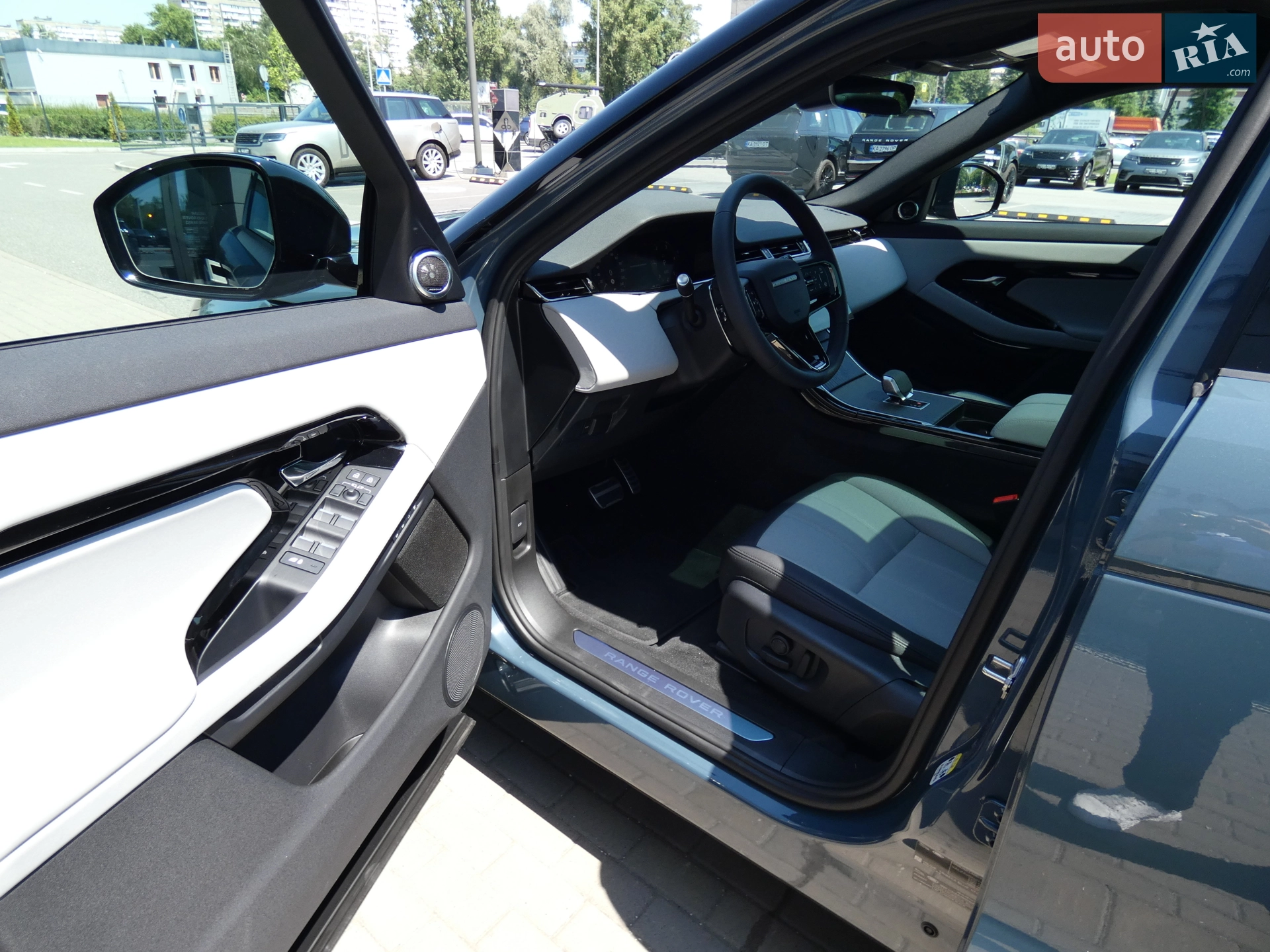 2025 Land Rover Range Rover Evoque - мініатюра 22