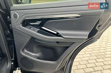 Позашляховик / Кросовер Land Rover Range Rover Evoque 2022 в 