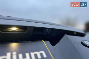 Позашляховик / Кросовер Land Rover Range Rover Evoque 2013 в  фото 25 Позашляховик / Кросовер Land Rover Range Rover Evoque 2013 в