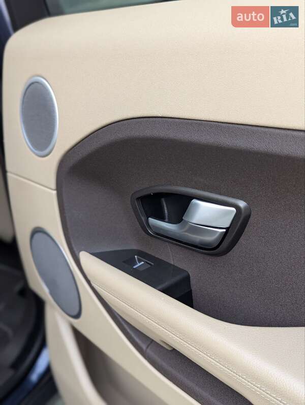 Позашляховик / Кросовер Land Rover Range Rover Evoque 2015 в Дубні фото 46 Позашляховик / Кросовер Land Rover Range Rover Evoque 2015 в Дубні