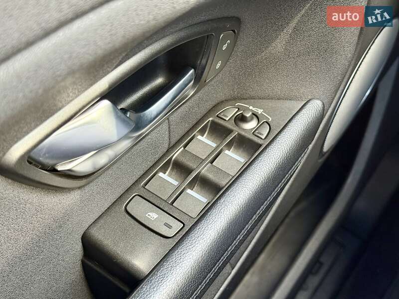 Позашляховик / Кросовер Land Rover Range Rover Evoque 2017 в Харкові