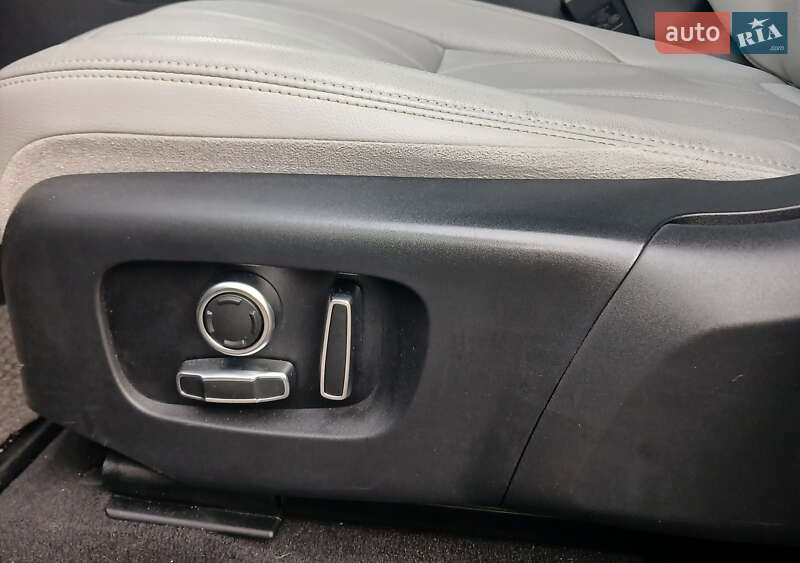 Внедорожник / Кроссовер Land Rover Range Rover Evoque 2020 в Киеве фото 23 Внедорожник / Кроссовер Land Rover Range Rover Evoque 2020 в Киеве