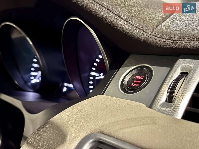 Позашляховик / Кросовер Land Rover Range Rover Evoque 2013 в Києві