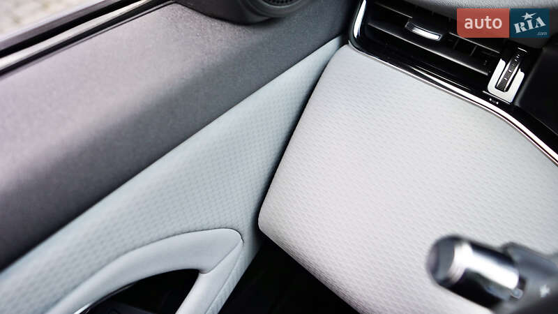 Внедорожник / Кроссовер Land Rover Range Rover Evoque 2019 в Львове