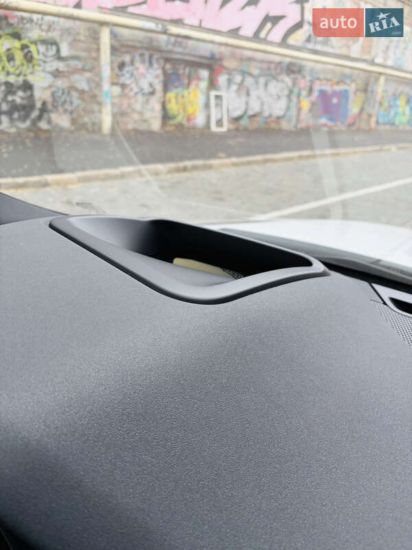 Позашляховик / Кросовер Land Rover Range Rover Evoque 2019 в Одесі фото 32 Позашляховик / Кросовер Land Rover Range Rover Evoque 2019 в Одесі