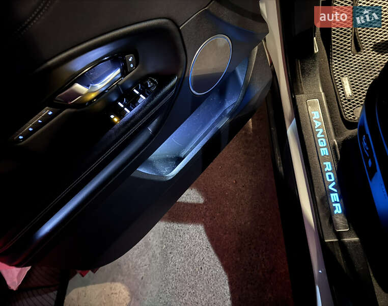 Позашляховик / Кросовер Land Rover Range Rover Evoque 2016 в Гайсину