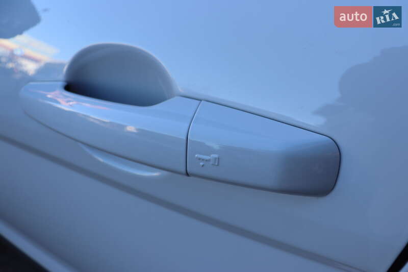 Внедорожник / Кроссовер Land Rover Range Rover Evoque 2018 в Львове фото 12 Внедорожник / Кроссовер Land Rover Range Rover Evoque 2018 в Львове