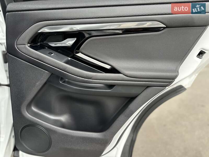 Внедорожник / Кроссовер Land Rover Range Rover Evoque 2019 в Черновцах