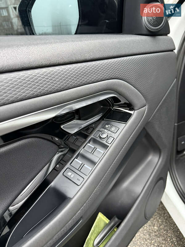 Позашляховик / Кросовер Land Rover Range Rover Evoque 2020 в Києві