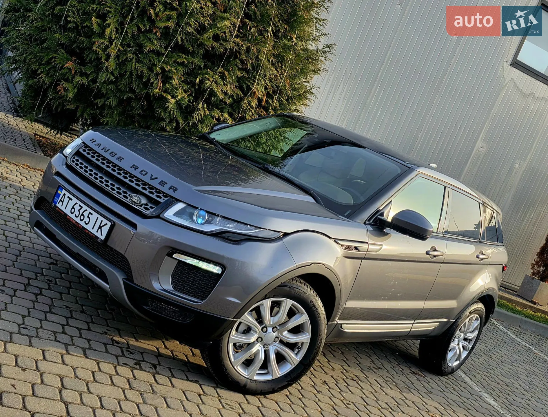 2017 Land Rover Range Rover Evoque - мініатюра 2