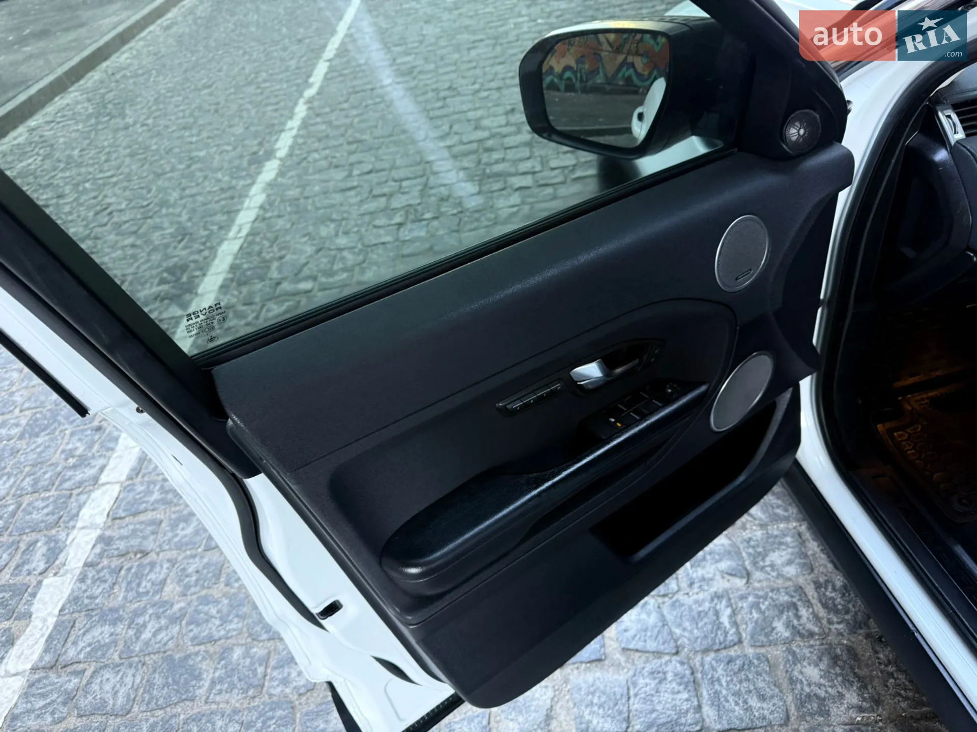 2011 Land Rover Range Rover Evoque - мініатюра 34