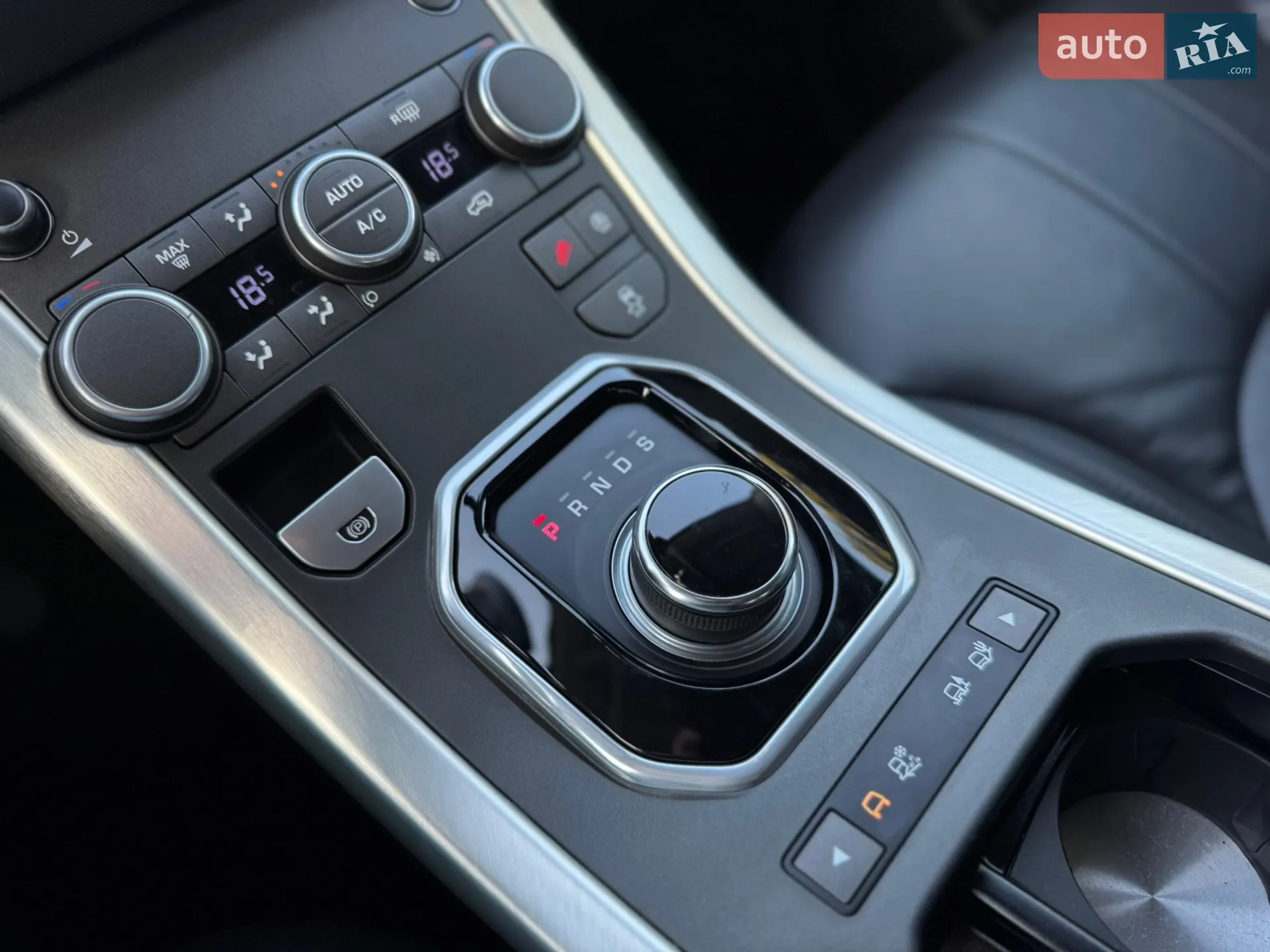 2019 Land Rover Range Rover Evoque - мініатюра 66