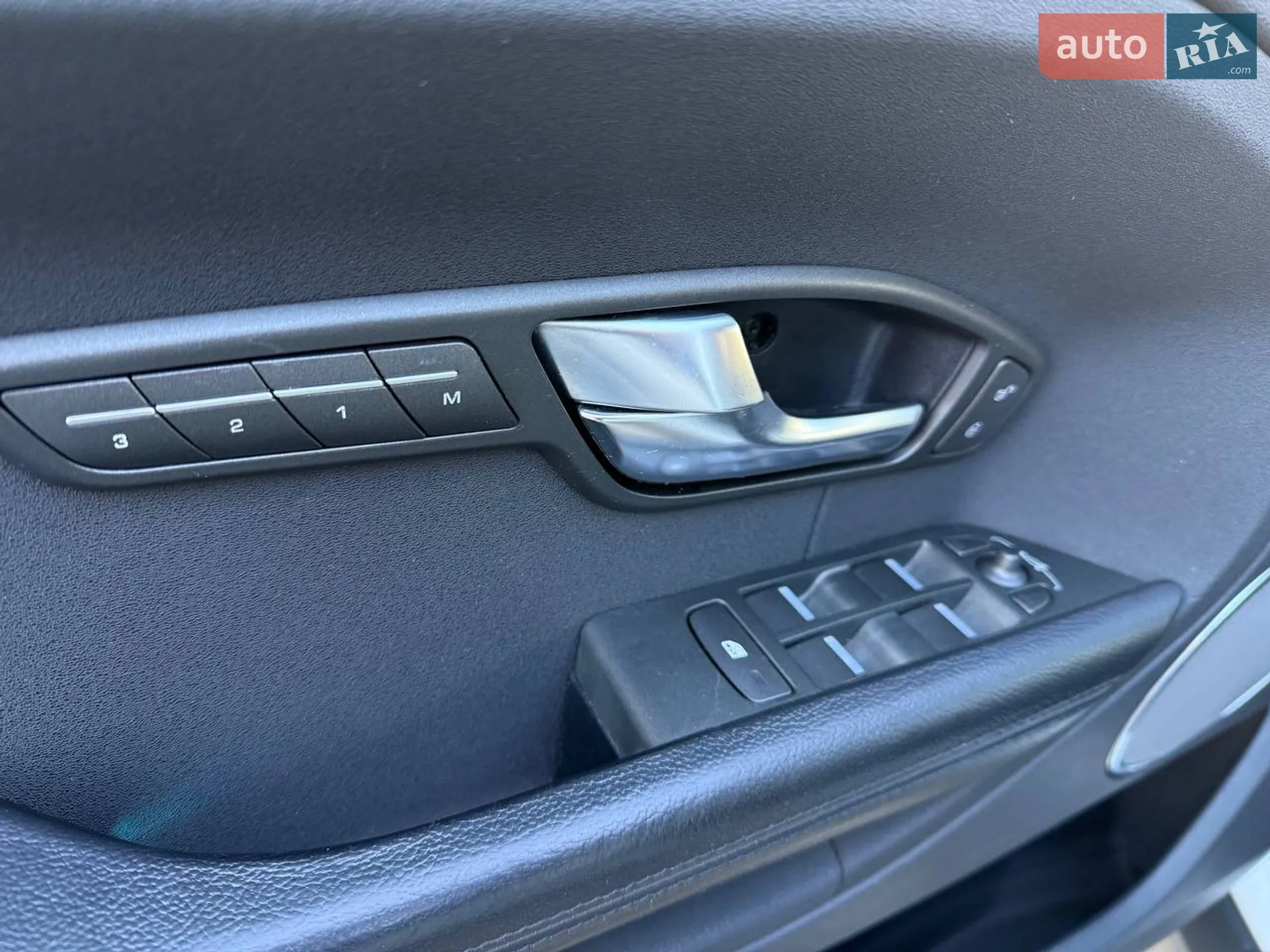 2011 Land Rover Range Rover Evoque - мініатюра 11