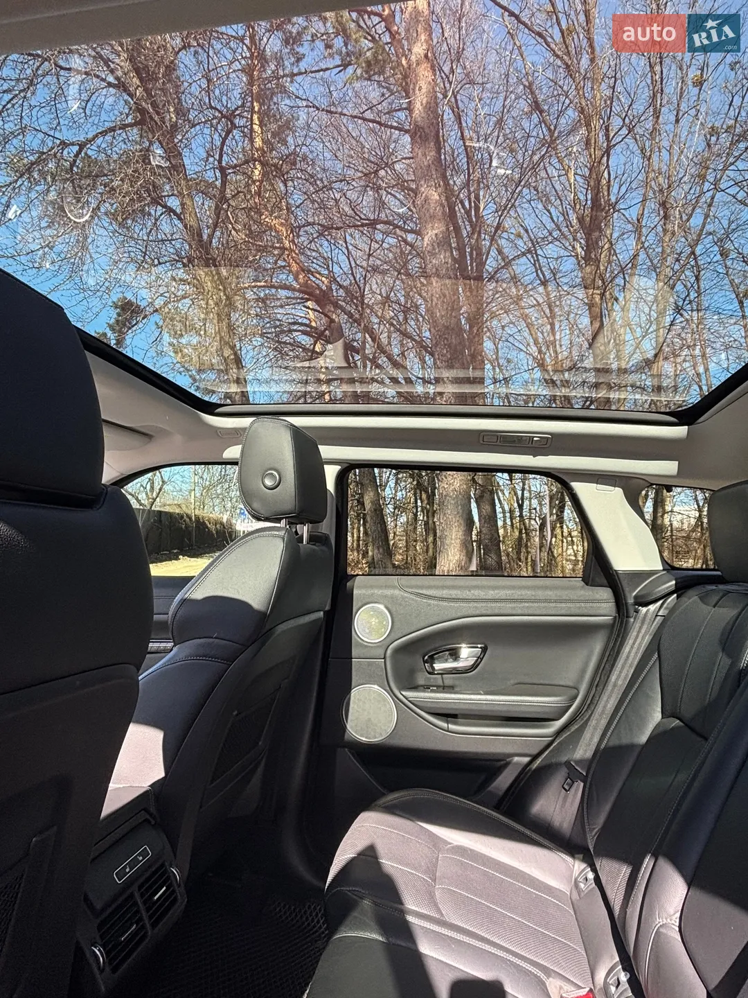 2015 Land Rover Range Rover Evoque - мініатюра 29