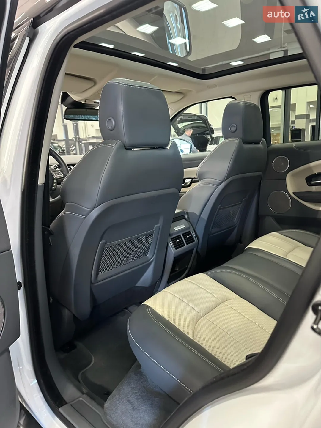 2017 Land Rover Range Rover Evoque - мініатюра 8
