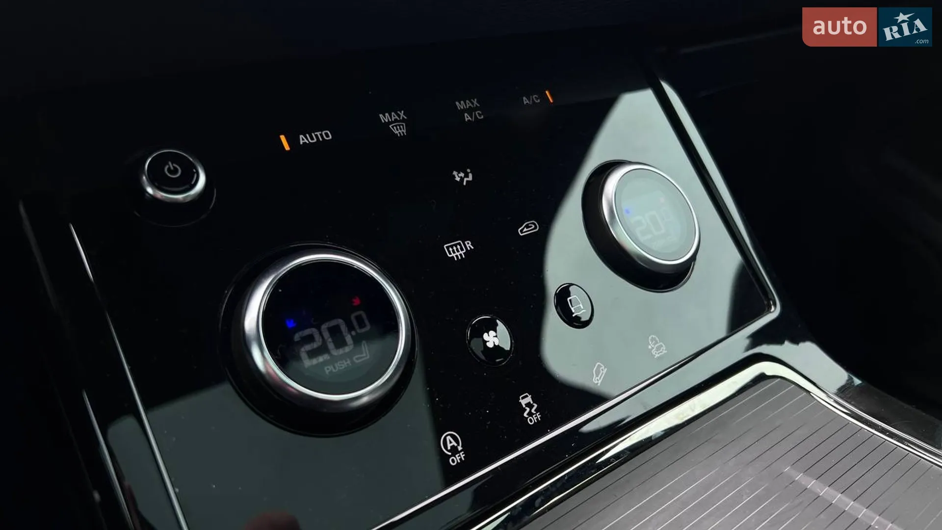 2021 Land Rover Range Rover Evoque - мініатюра 21