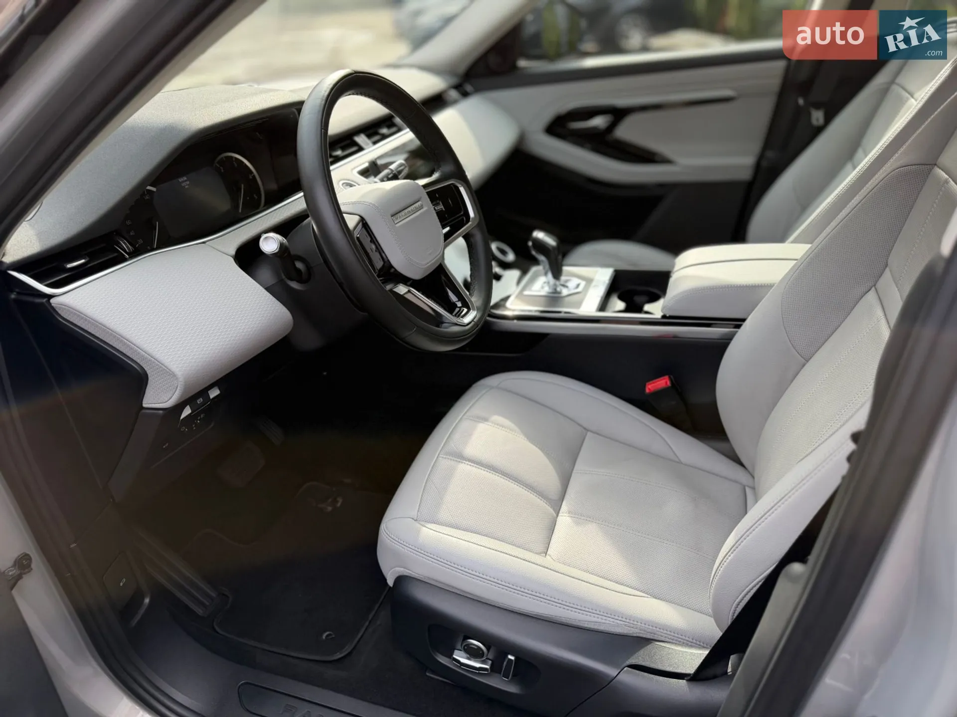 2021 Land Rover Range Rover Evoque - мініатюра 14