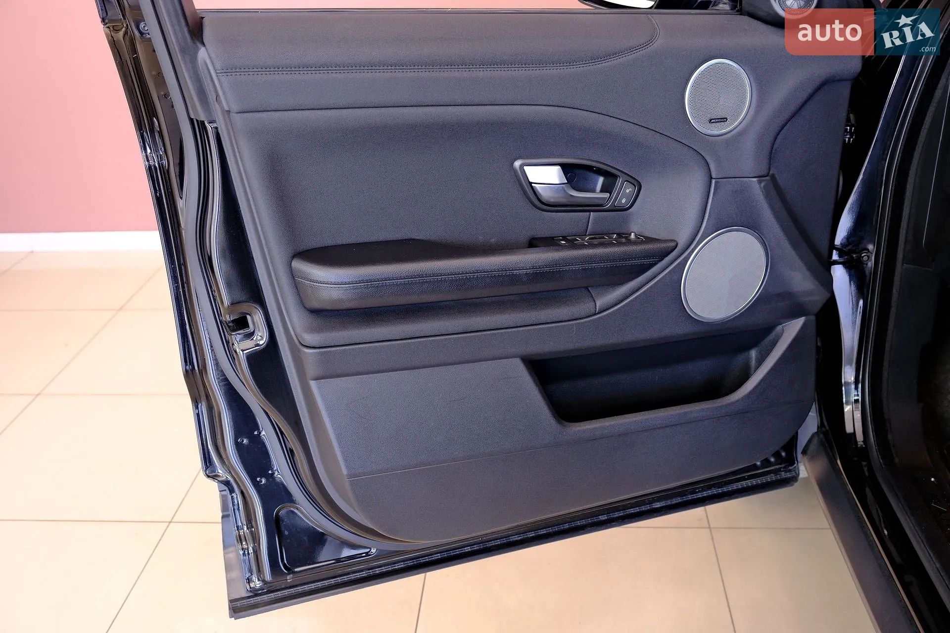 2016 Land Rover Range Rover Evoque - мініатюра 26
