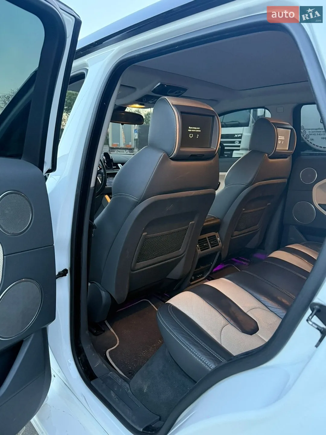 2013 Land Rover Range Rover Evoque - мініатюра 31
