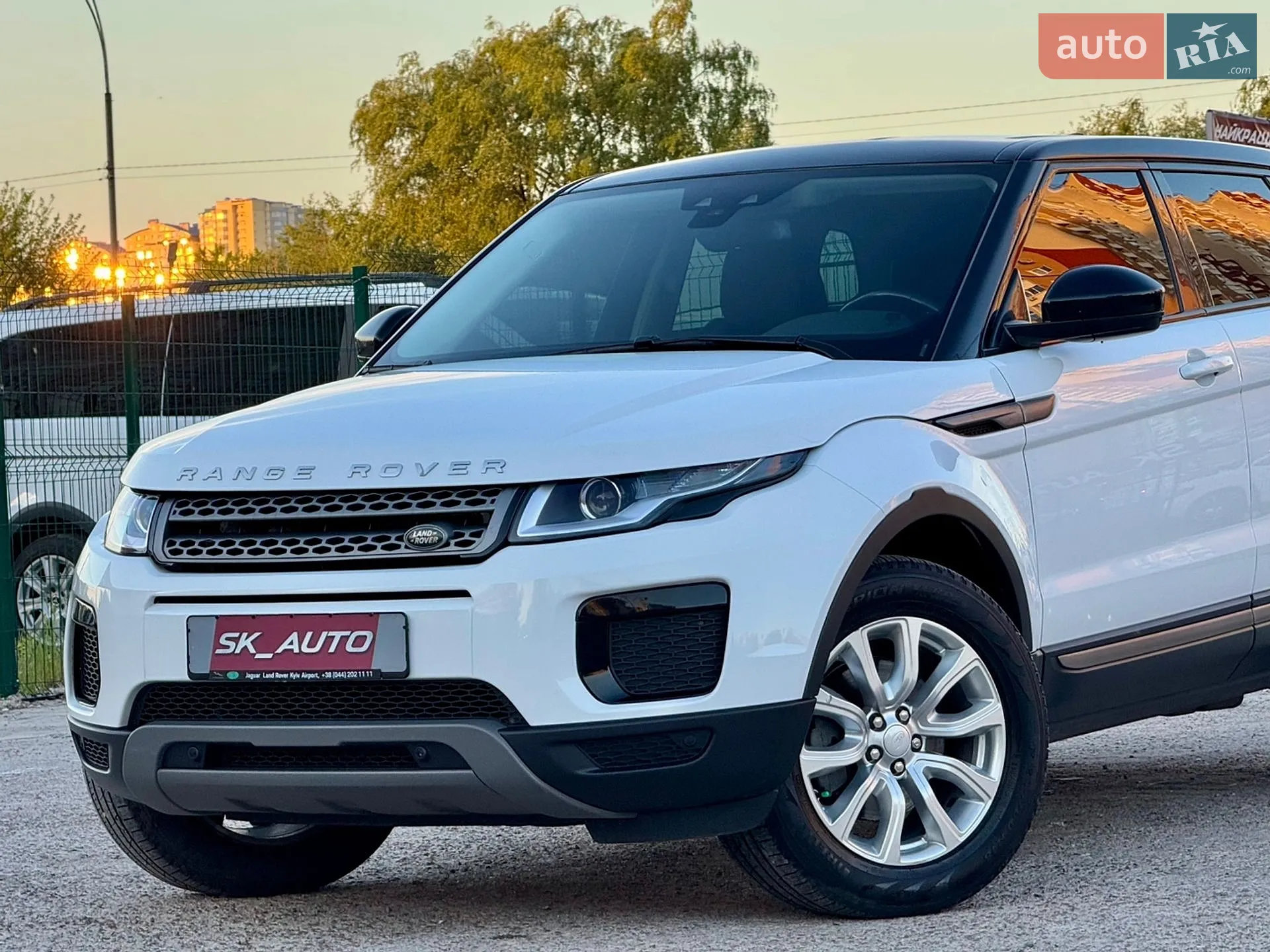 2018 Land Rover Range Rover Evoque - мініатюра 53