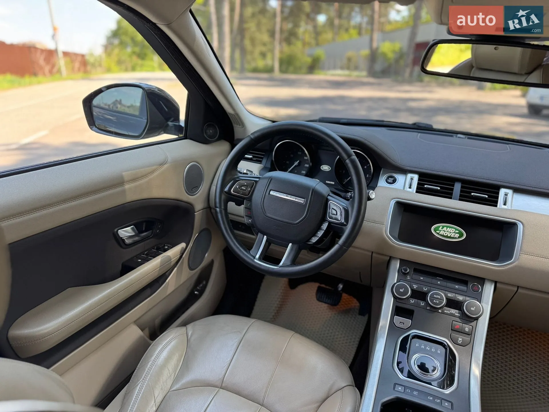 2017 Land Rover Range Rover Evoque - мініатюра 29