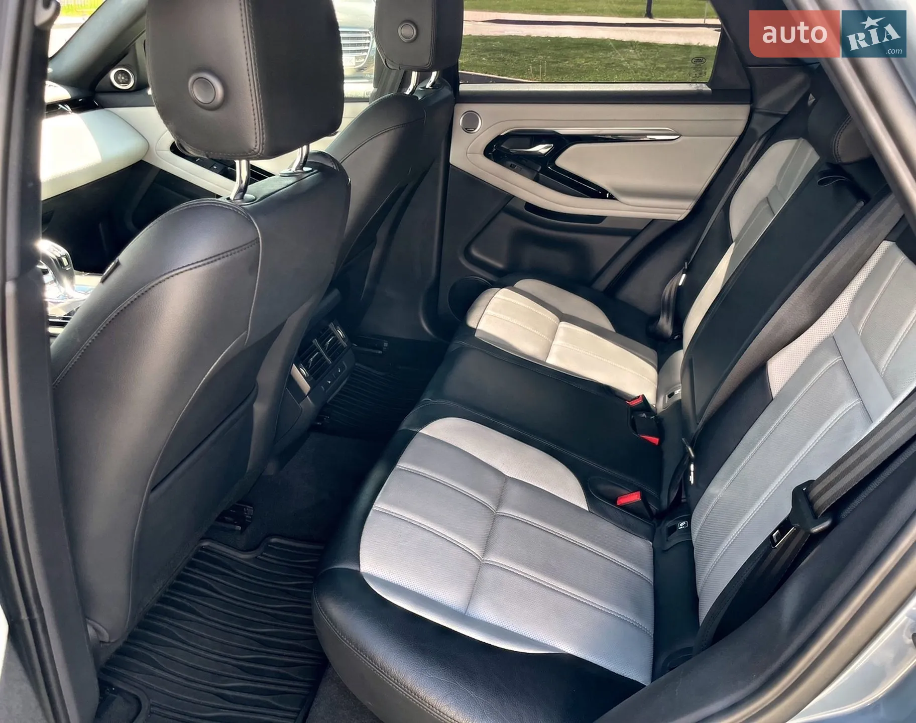 2022 Land Rover Range Rover Evoque - мініатюра 24