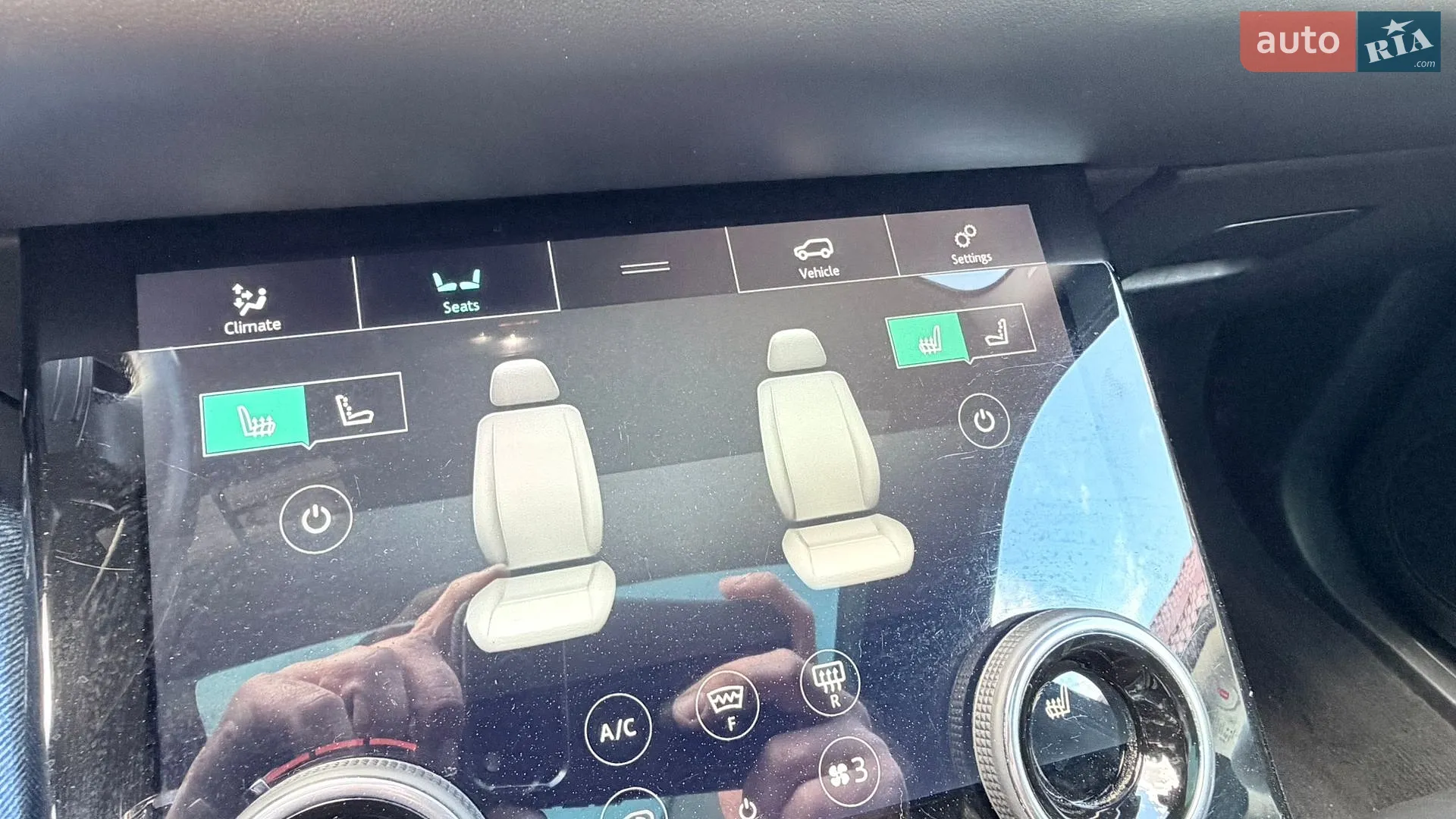 2019 Land Rover Range Rover Evoque - мініатюра 28