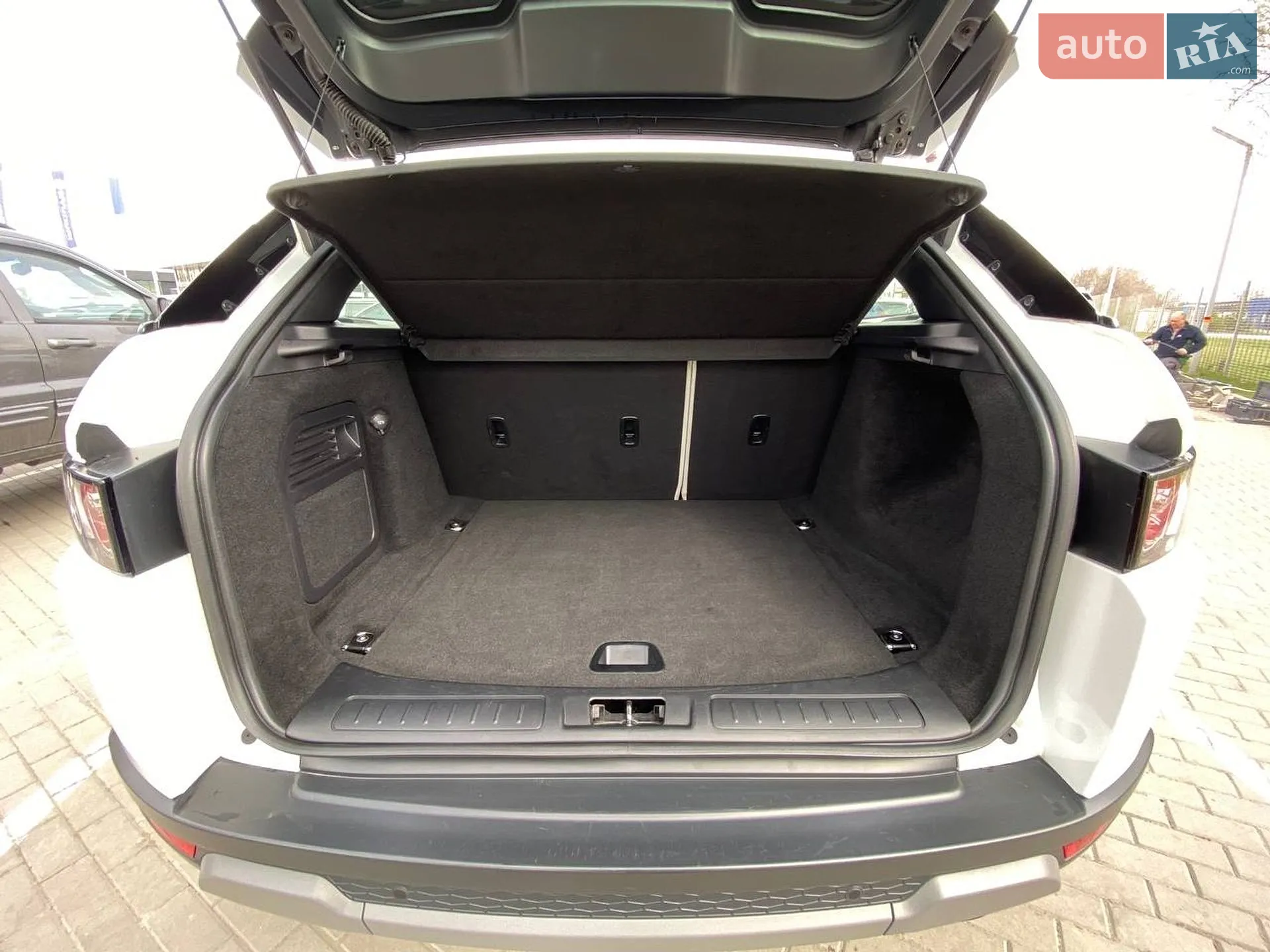2011 Land Rover Range Rover Evoque - мініатюра 23