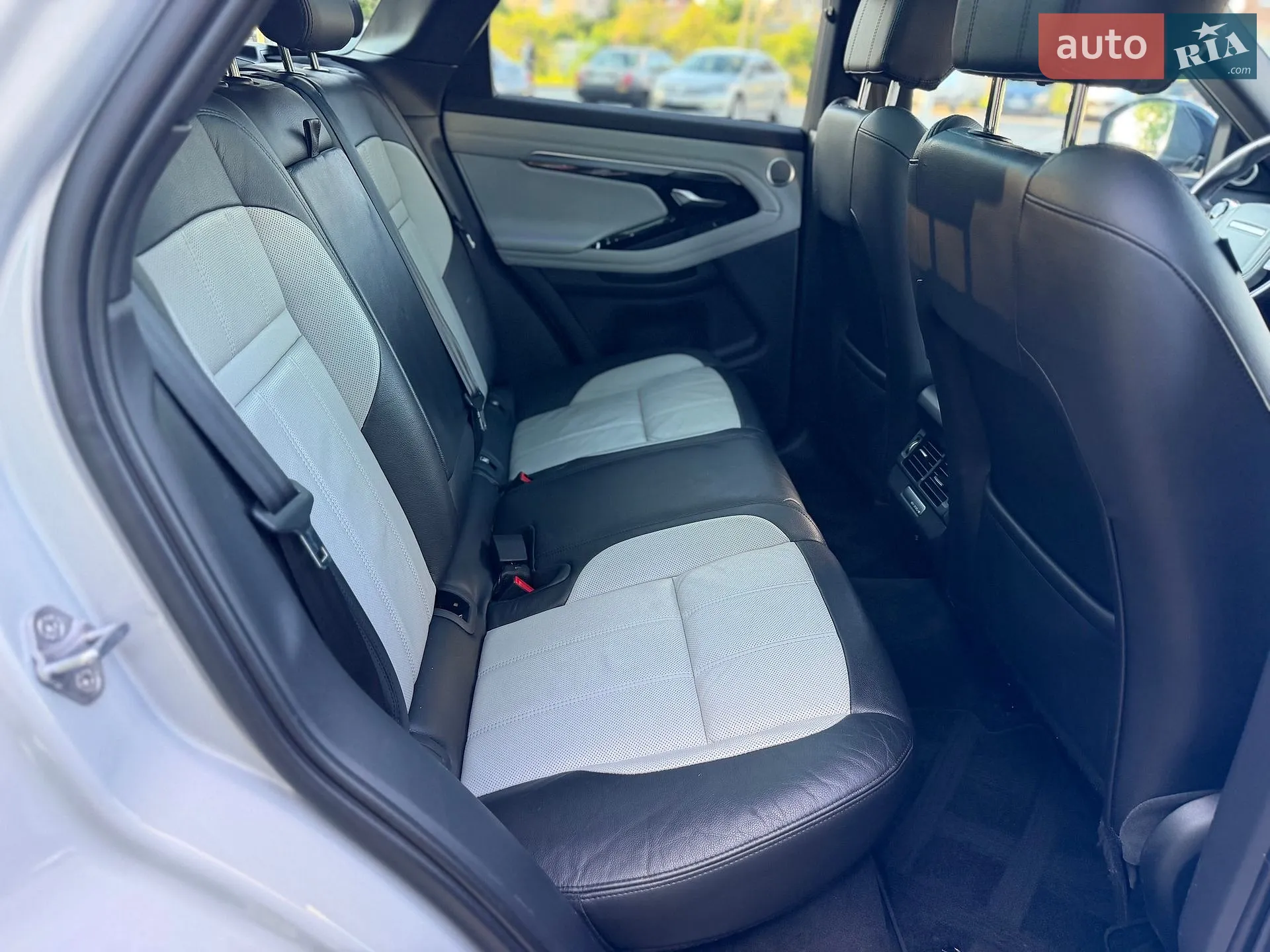 2019 Land Rover Range Rover Evoque - мініатюра 41