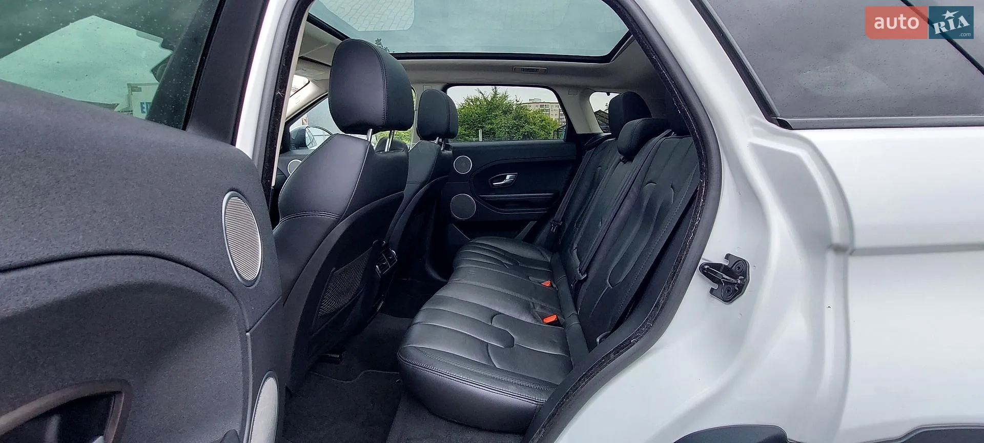 2015 Land Rover Range Rover Evoque - мініатюра 25