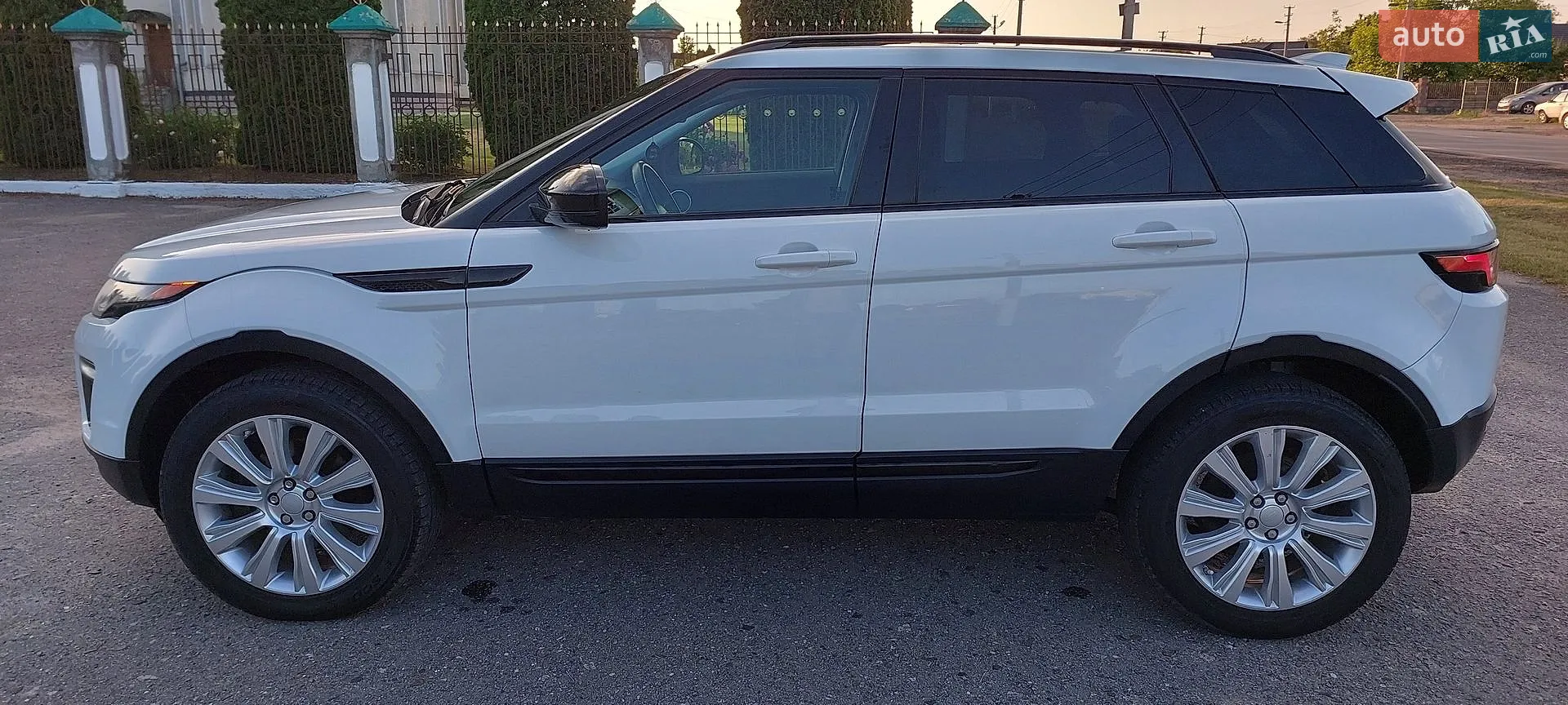 2016 Land Rover Range Rover Evoque - мініатюра 18