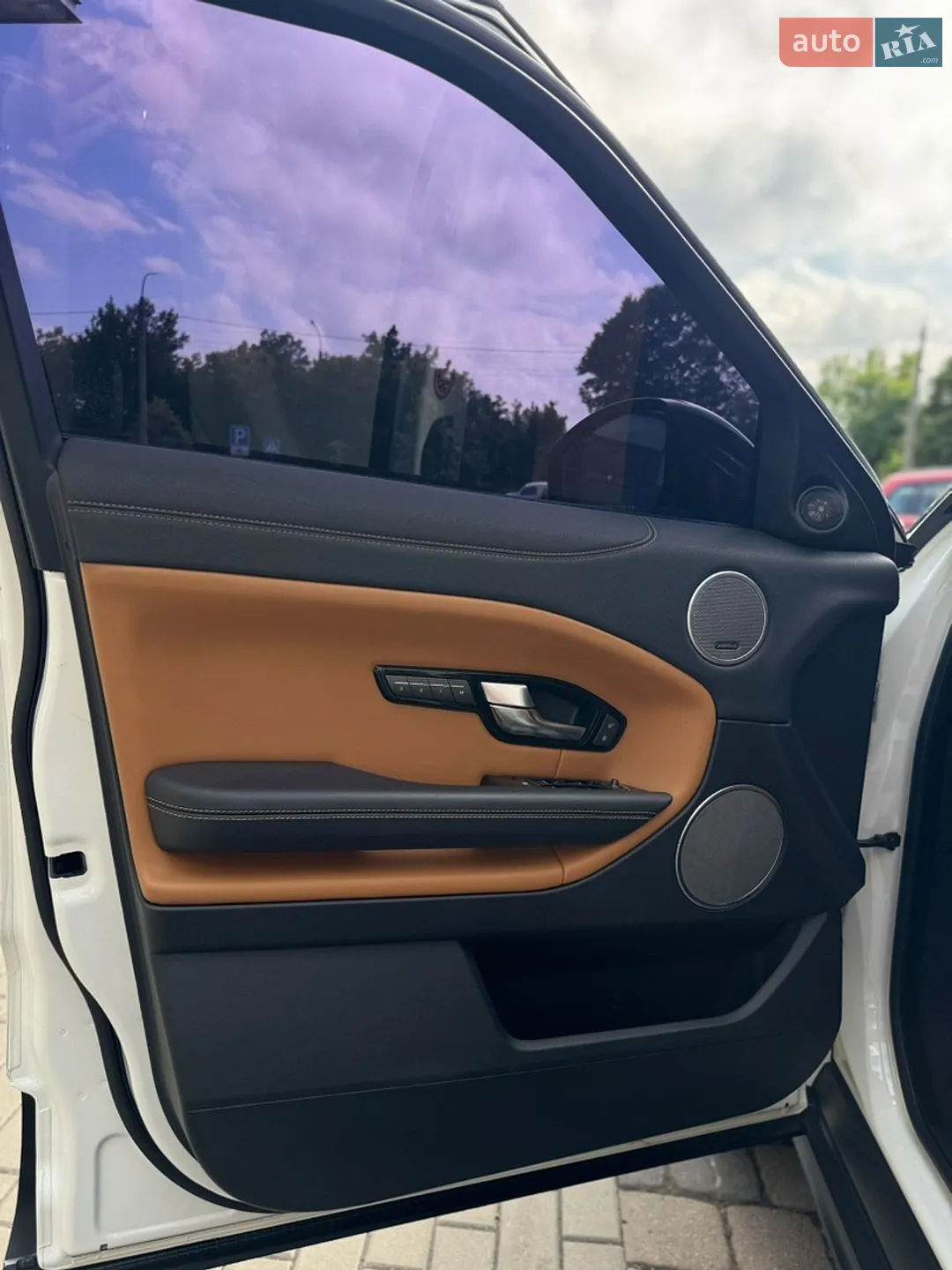 2017 Land Rover Range Rover Evoque - мініатюра 21