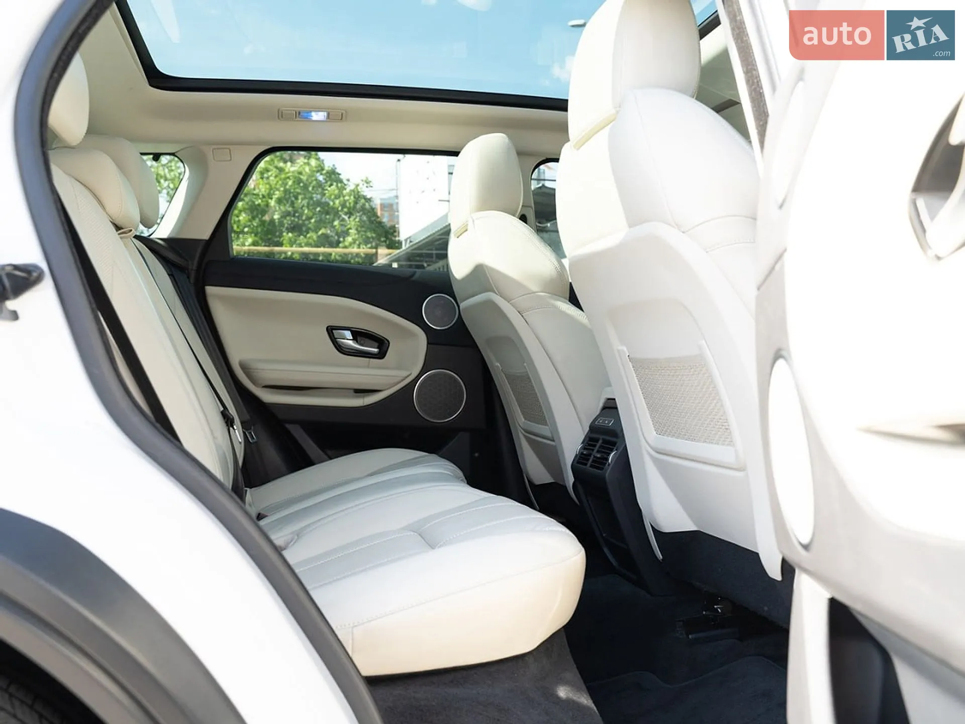 2018 Land Rover Range Rover Evoque - мініатюра 31