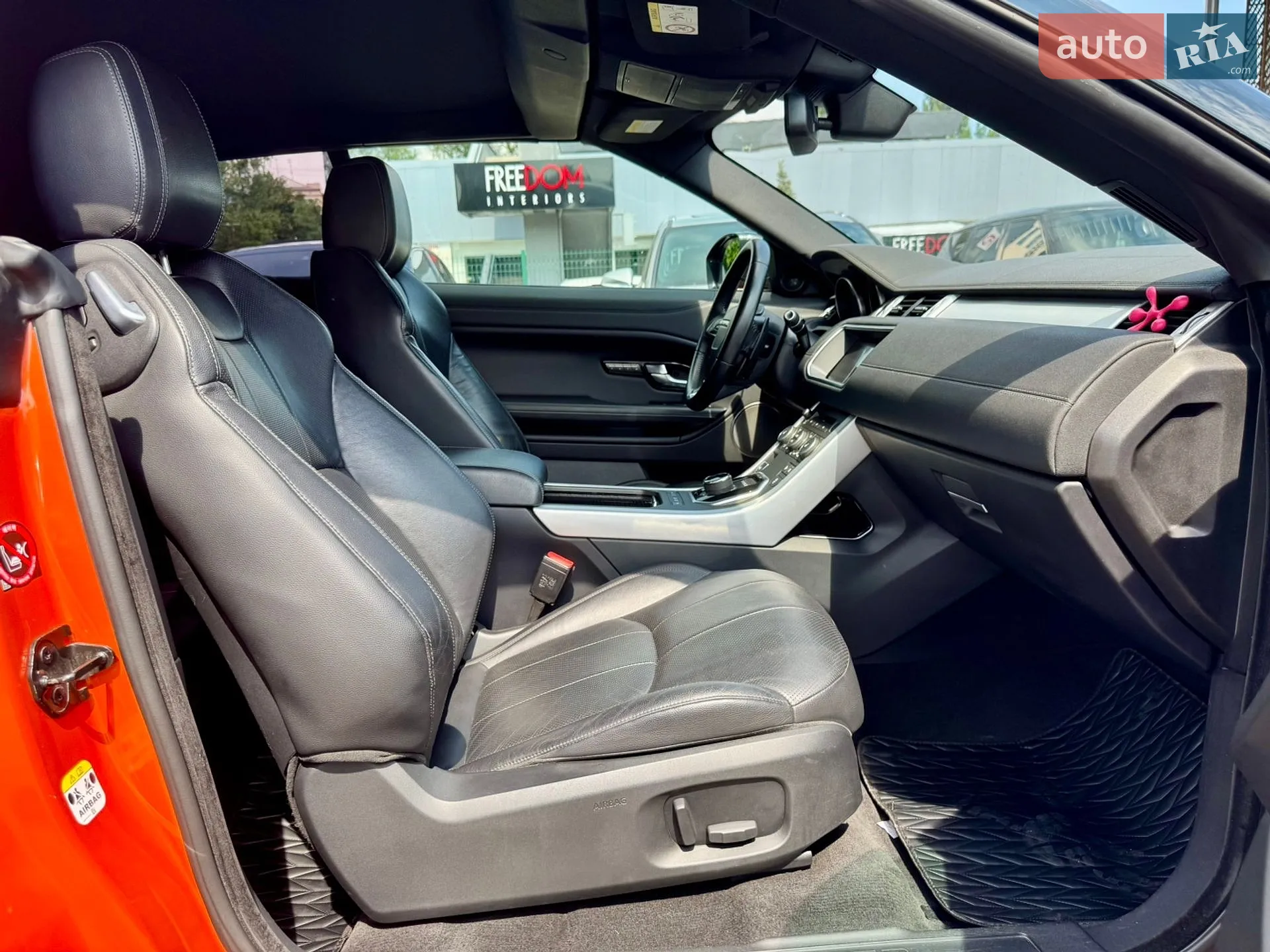2017 Land Rover Range Rover Evoque - мініатюра 32