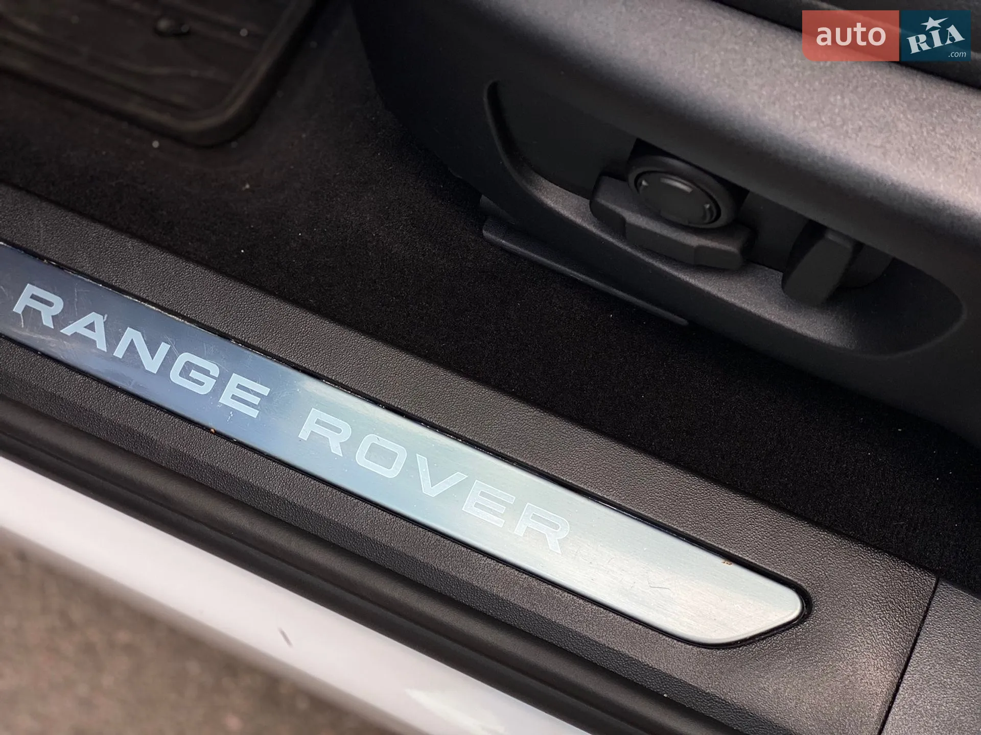 2024 Land Rover Range Rover Evoque - мініатюра 18