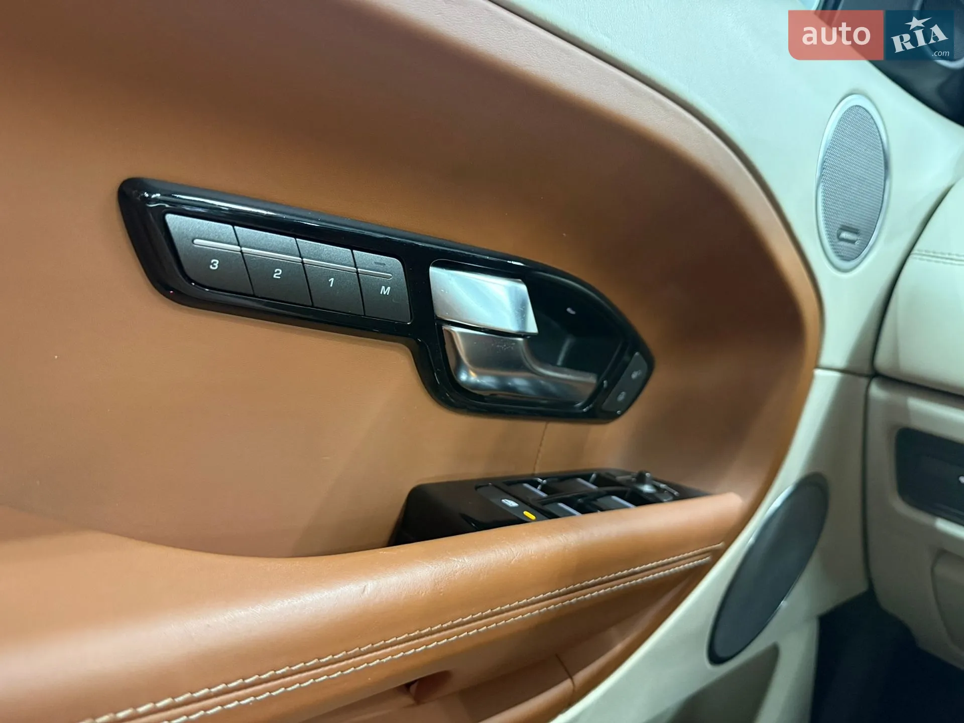 2012 Land Rover Range Rover Evoque - мініатюра 21