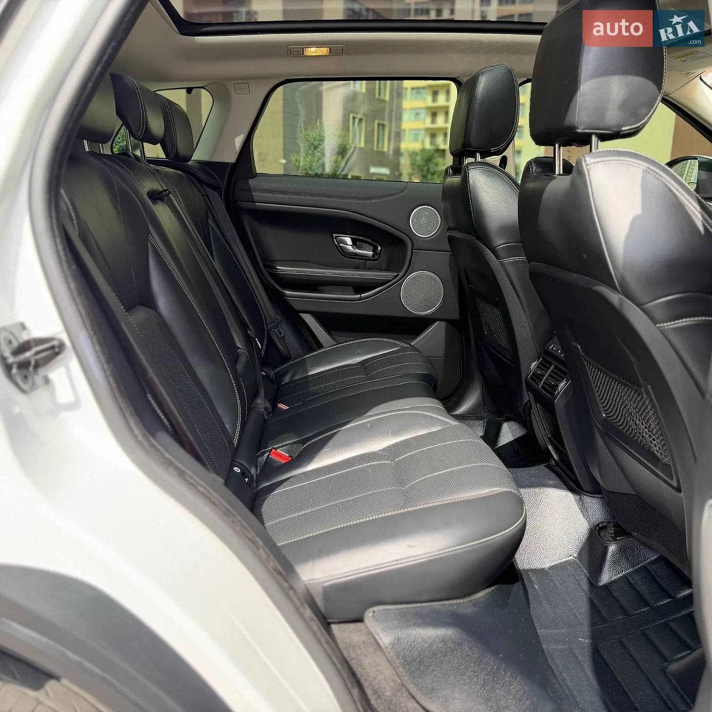 2015 Land Rover Range Rover Evoque - мініатюра 35